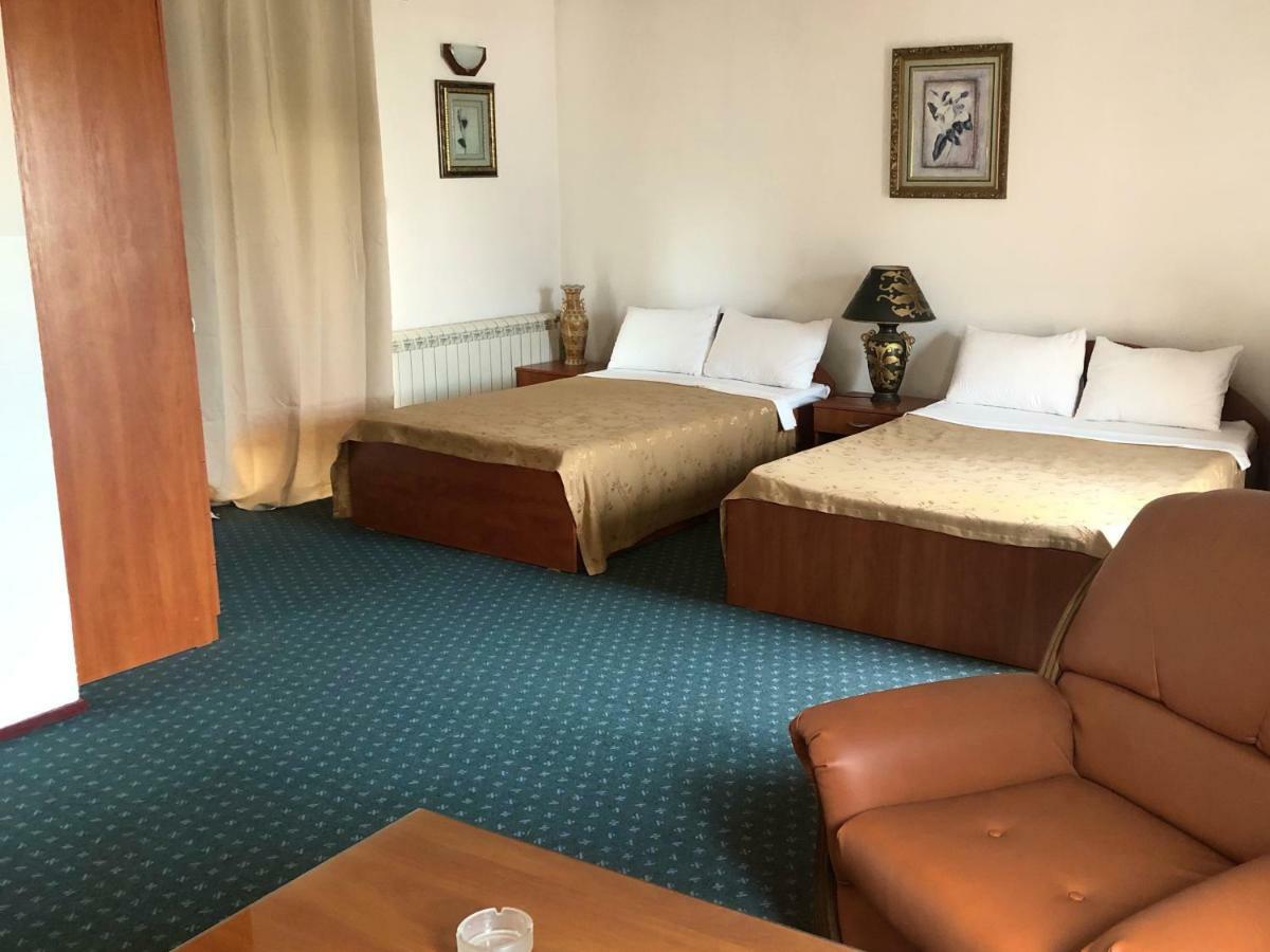 Hotel Vergina Skopje Ngoại thất bức ảnh