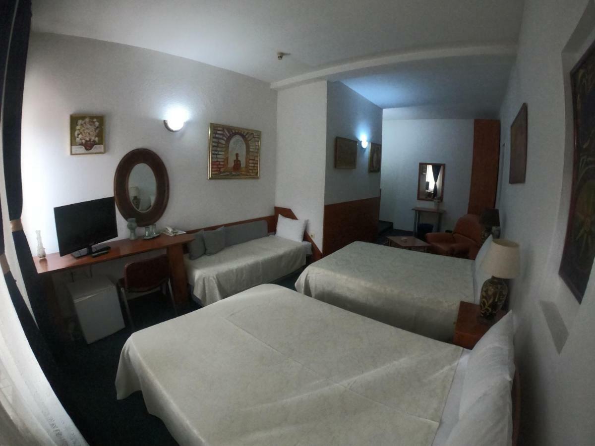 Hotel Vergina Skopje Ngoại thất bức ảnh