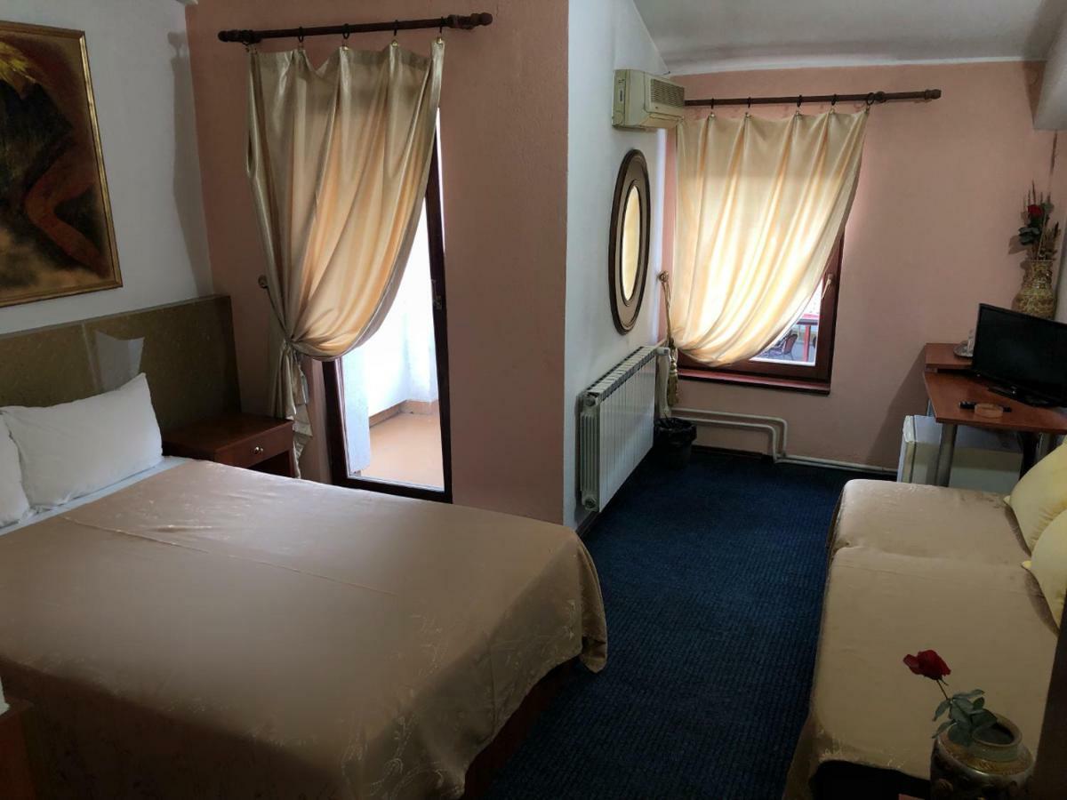 Hotel Vergina Skopje Ngoại thất bức ảnh